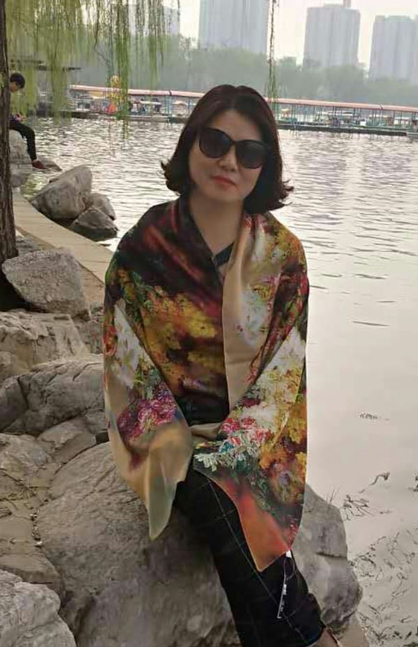 张     丽