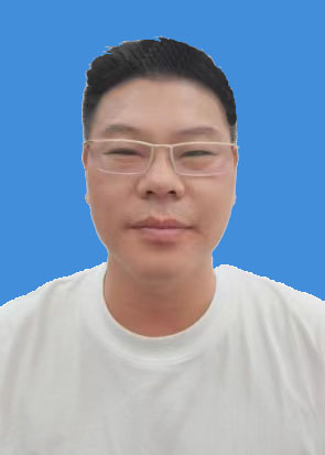 国家高级工艺美术师黄志